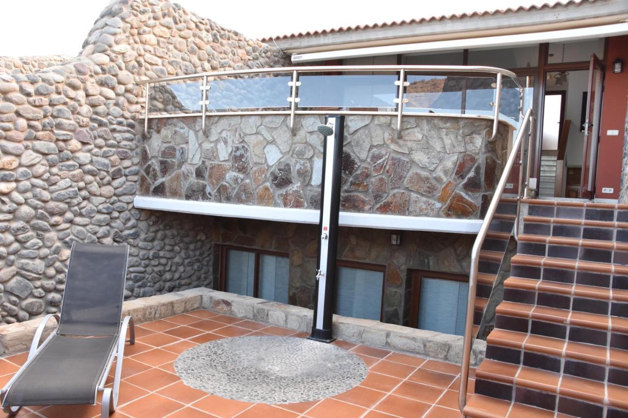 Elsa Tauro Topaz Mogan Exterior photo